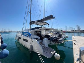 2022 Lagoon 51