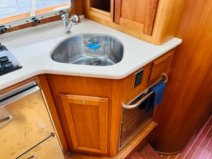 Nomad Yacht Photos Pics 