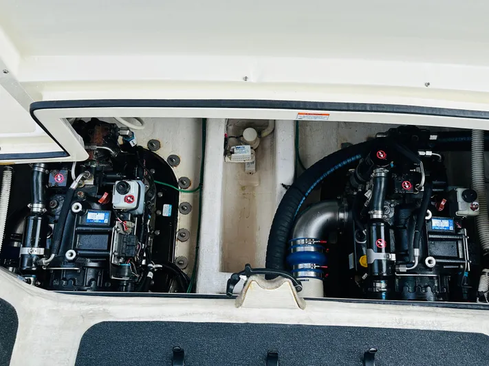 Nomad Yacht Photos Pics 