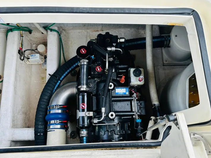 Nomad Yacht Photos Pics 