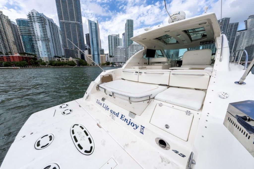 2009 Sea Ray 43 