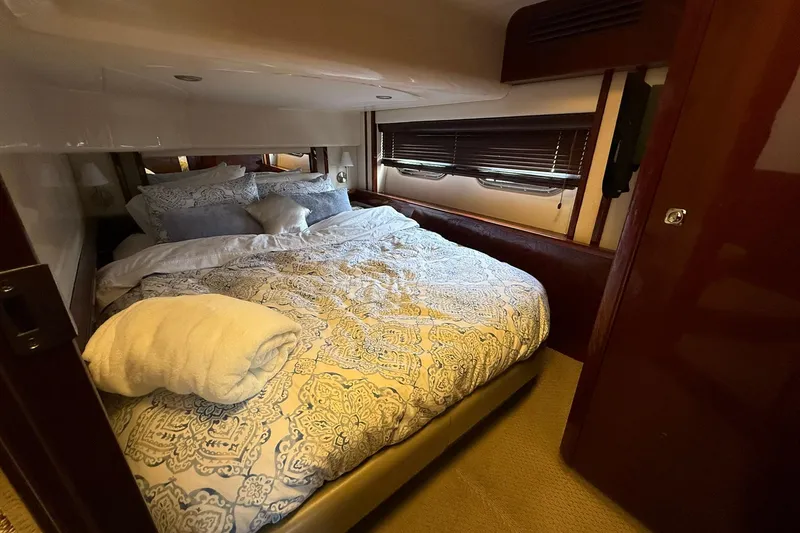 O Sea D Yacht Photos Pics Luxurious bedroom interior of 2010 Sea Ray 520 Sedan Bridge yacht.