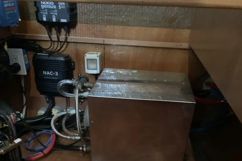 Esperanza Yacht Photos Pics 