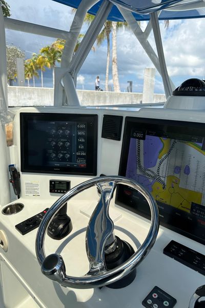 2015 Yellowfin 42 Center Console