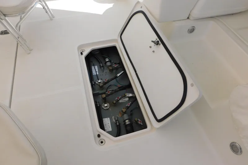 Cap & Dan Yacht Photos Pics 