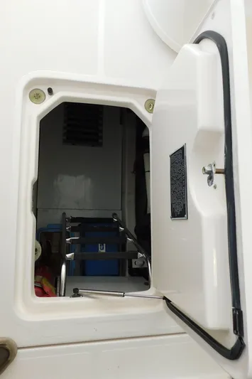 Cap & Dan Yacht Photos Pics 