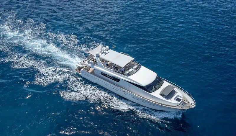 Easy Yacht Photos Pics Sanlorenzo 82 yacht cruising on open sea, 2009 model, aerial view.