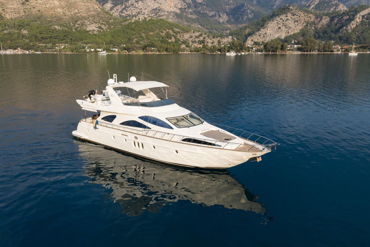 2004 Azimut 78 