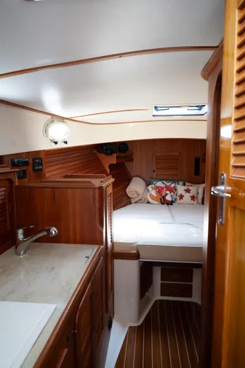 Fox Yacht Photos Pics 