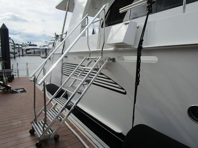 2002 Cheoy Lee Sport Motor Yacht