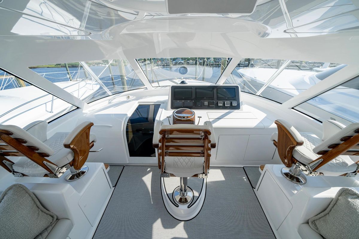2024 Viking 48 