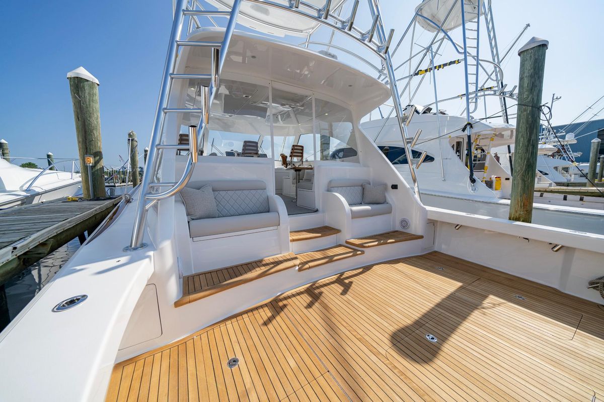 2024 Viking 48 
