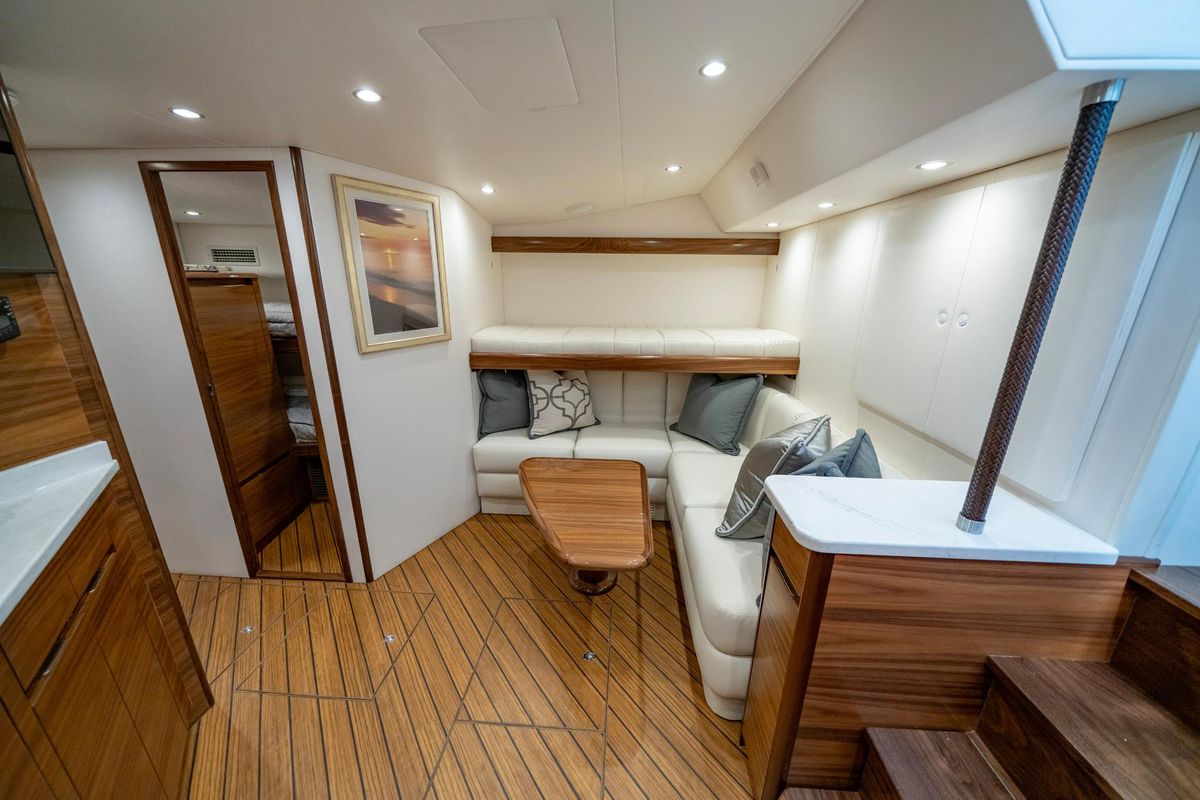 2024 Viking 48 
