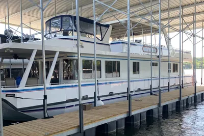 Stardust Cruisers Houseboat