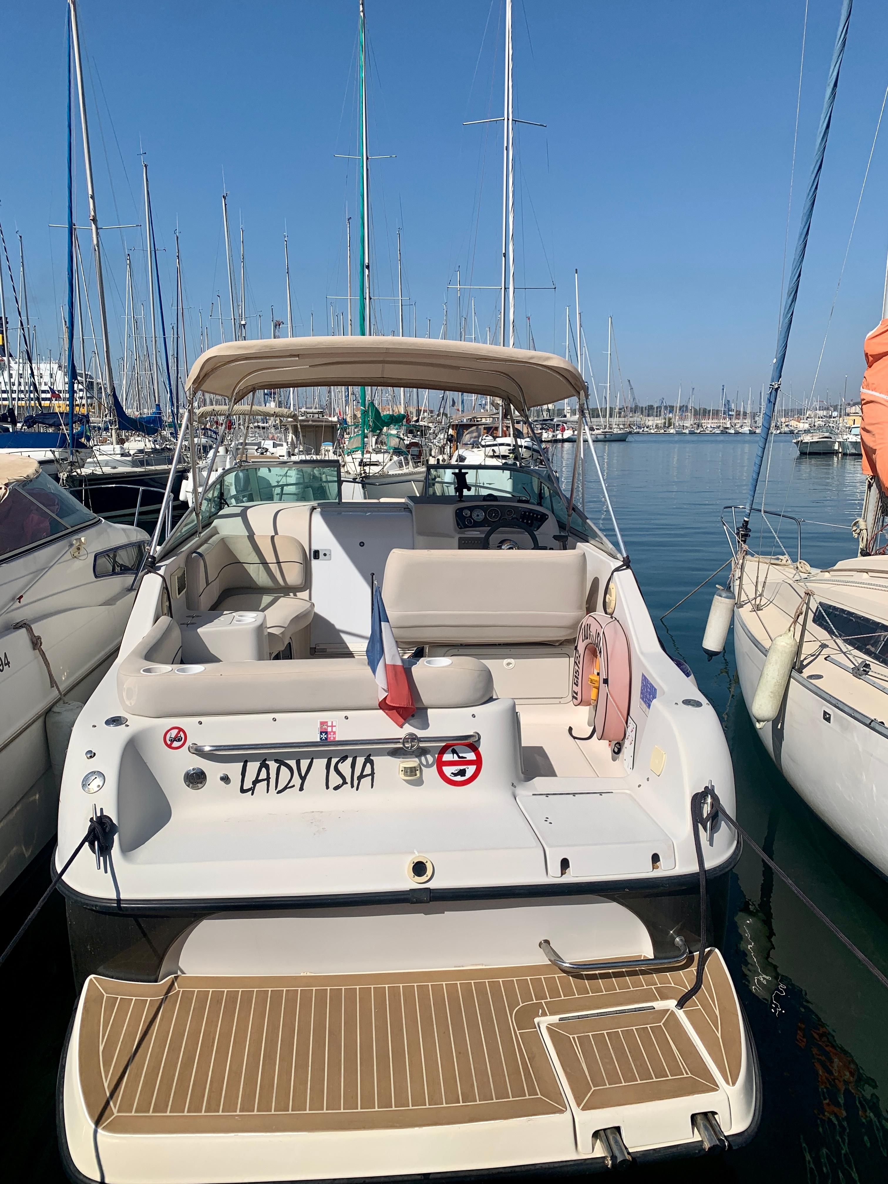 2000 Crownline 242 CR