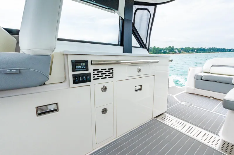 Da Better Boat Yacht Photos Pics 