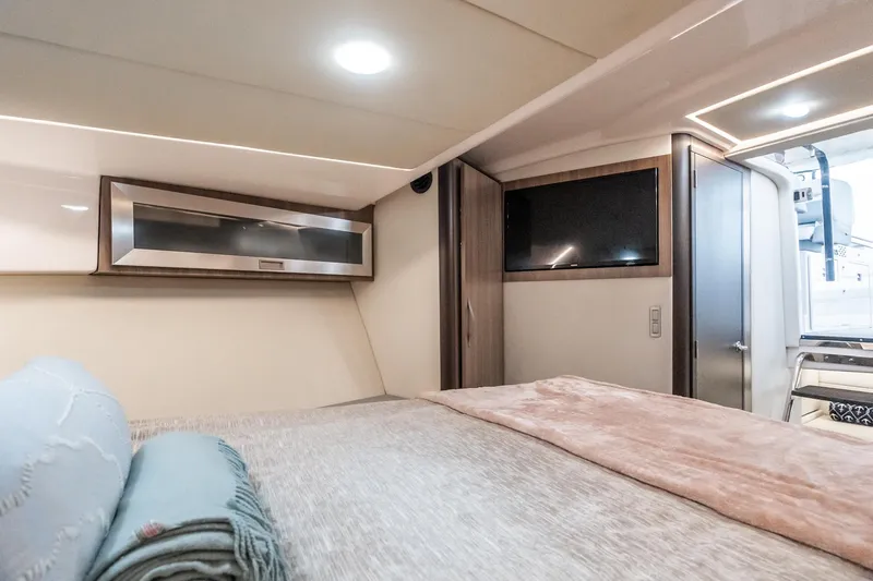 Da Better Boat Yacht Photos Pics 