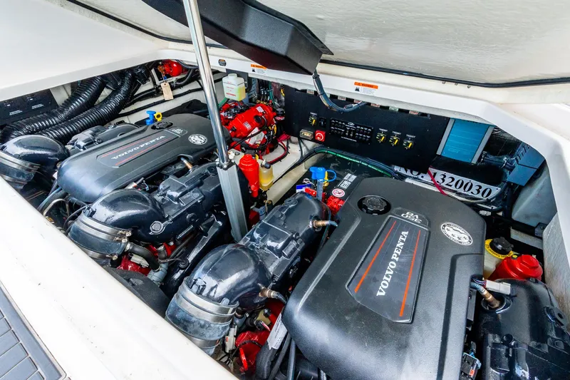 Da Better Boat Yacht Photos Pics 