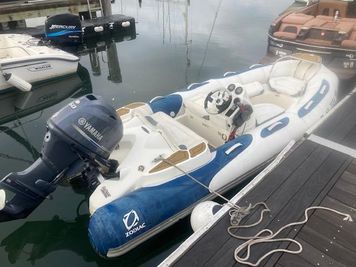 2016 Zodiac Yachtline 2 Deluxe 420