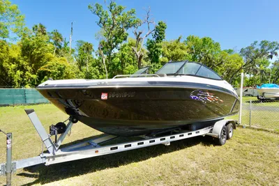 Yamaha Boats 242 Limited S