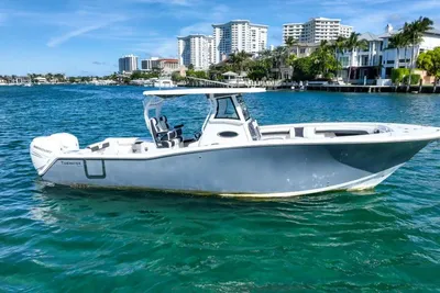 Tidewater 320 CC Adventure