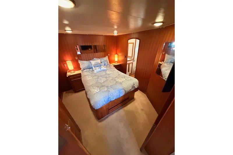 All The Way Yacht Photos Pics Luxurious bedroom interior of 1984 Hartman-Palmer 60 Flush Deck Motor Yacht.