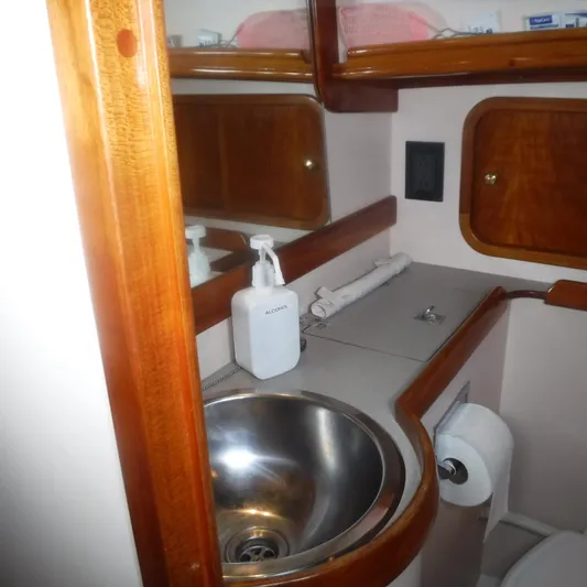 Ping Yacht Photos Pics 