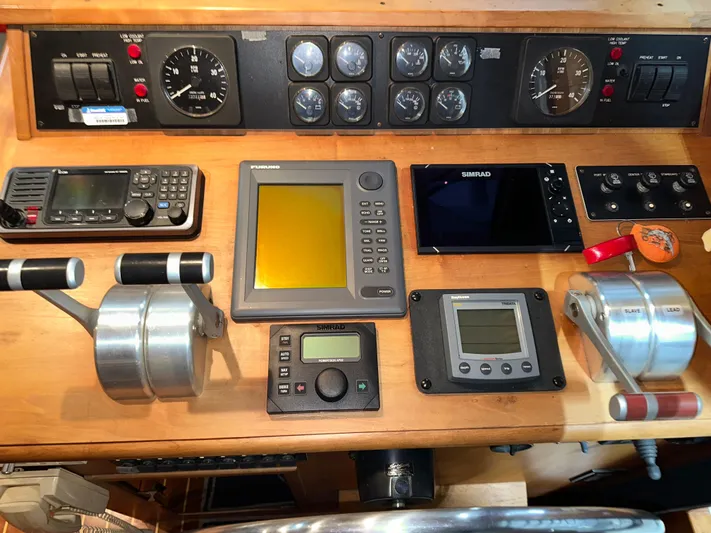  Yacht Photos Pics Control panel of a 2001 Sabre Sabreline 43 boat with navigation instruments and gauges.