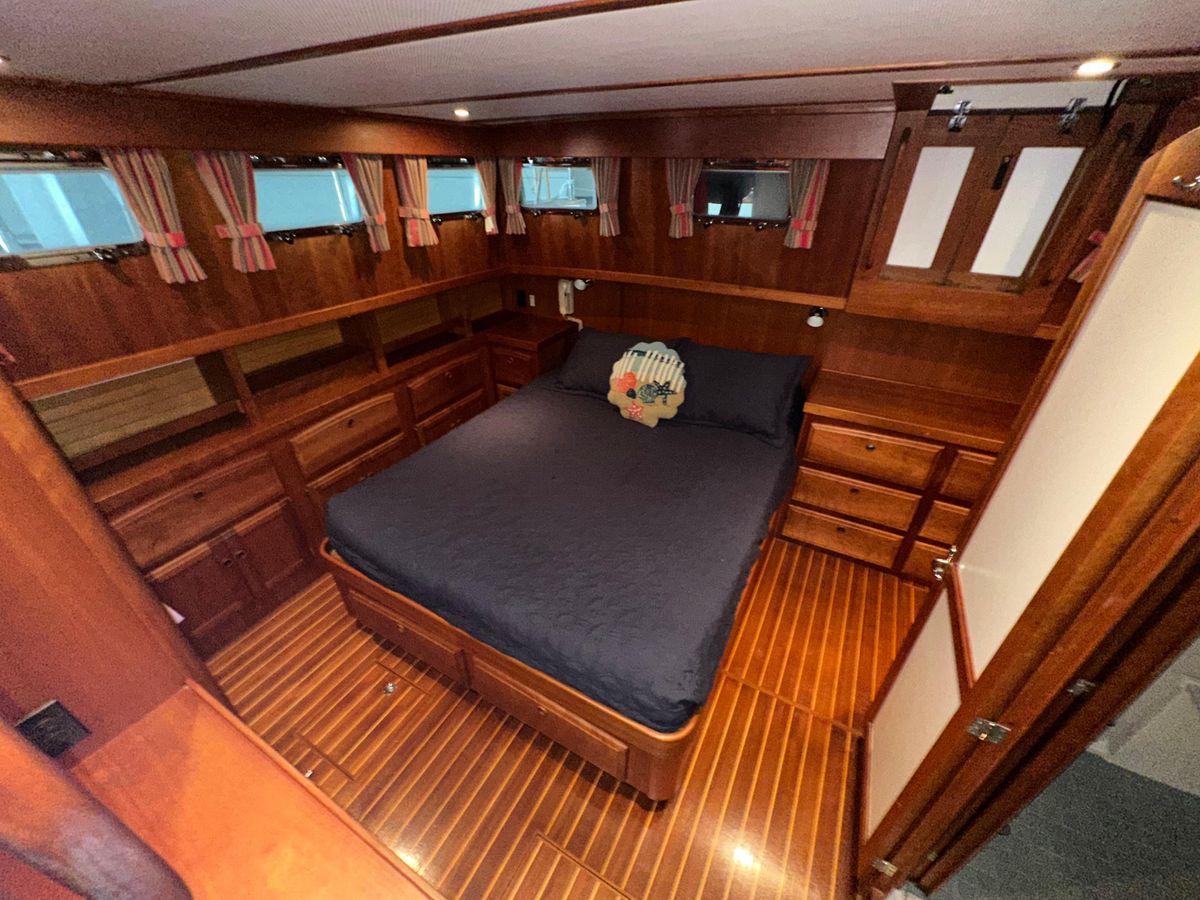 2001 Sabre 43 