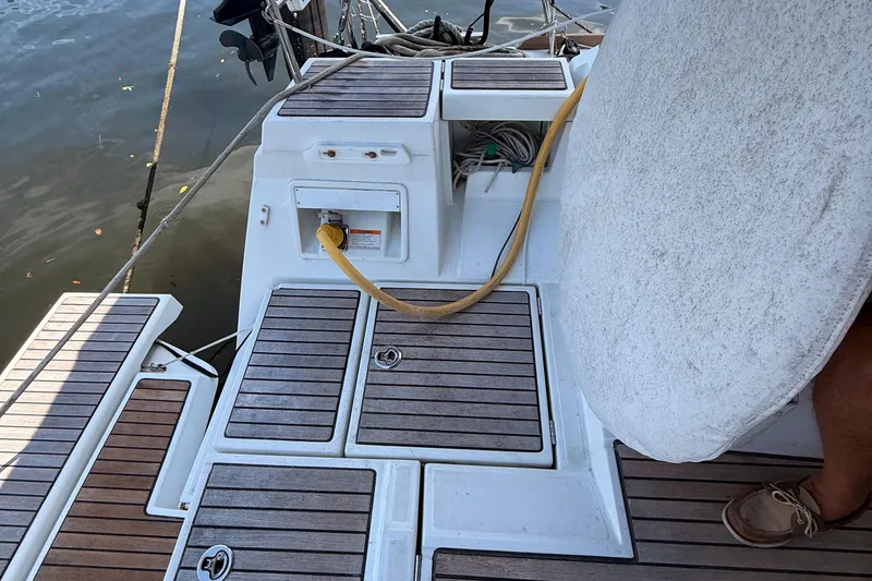 Wildflower III Yacht Photos Pics 