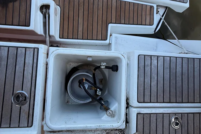 Wildflower III Yacht Photos Pics 