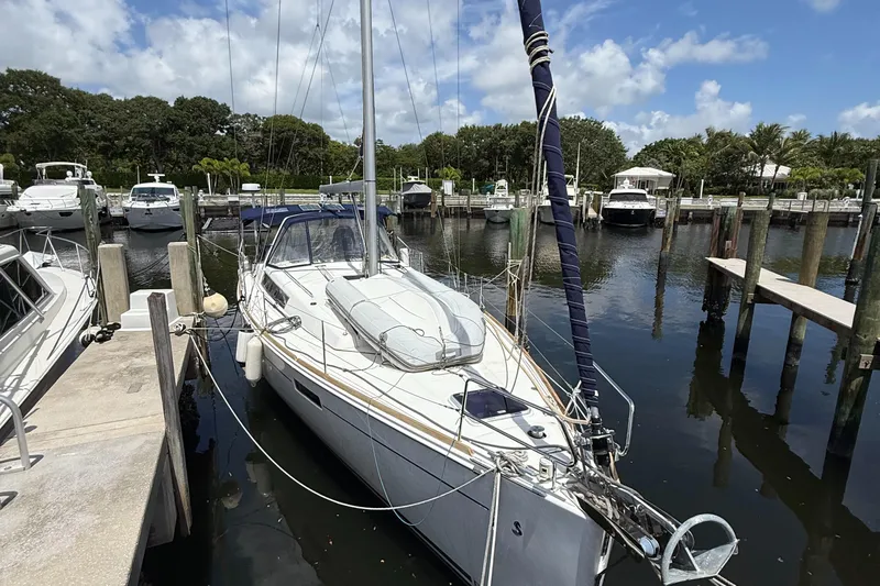 Wildflower III Yacht Photos Pics 