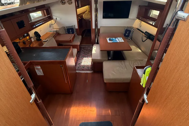 Wildflower III Yacht Photos Pics 