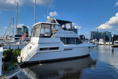Carver 355 Aft Cabin