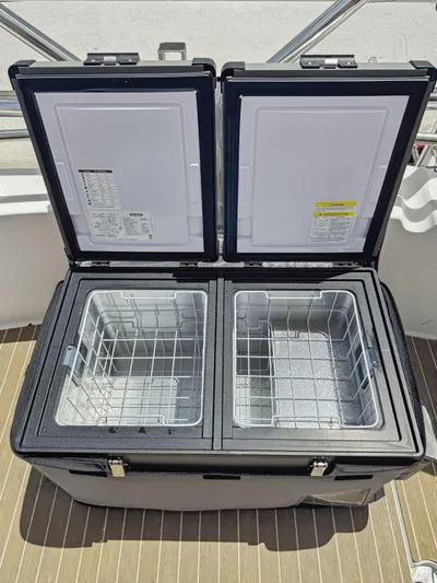 Knot Stupid Yacht Photos Pics Dual-compartment cooler on 2005 Fountaine Pajot HIGHLAND boat deck.