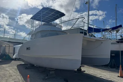 Fountaine Pajot Highland