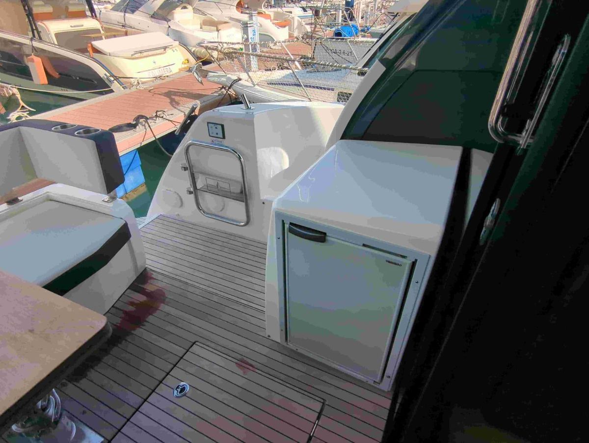 2023 Bavaria 42 