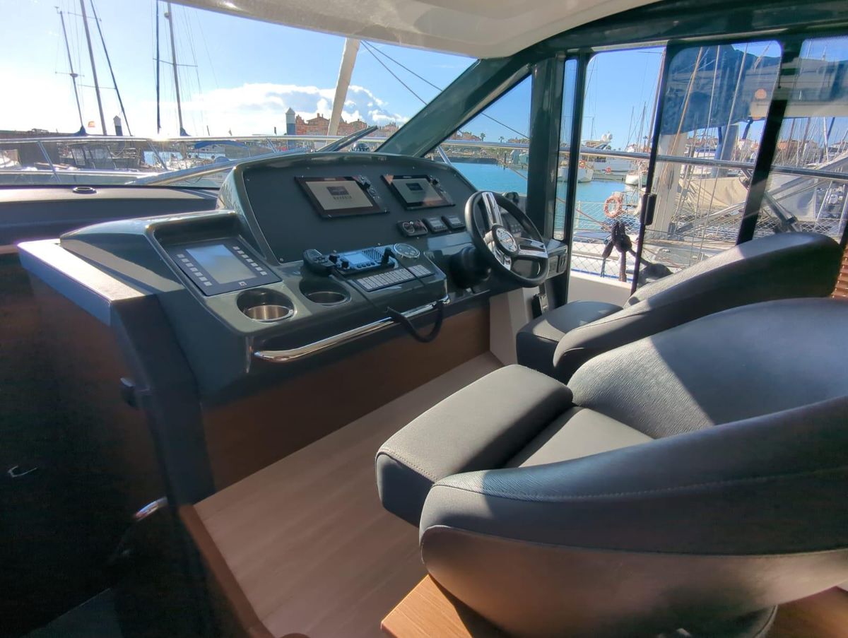 2023 Bavaria 42 