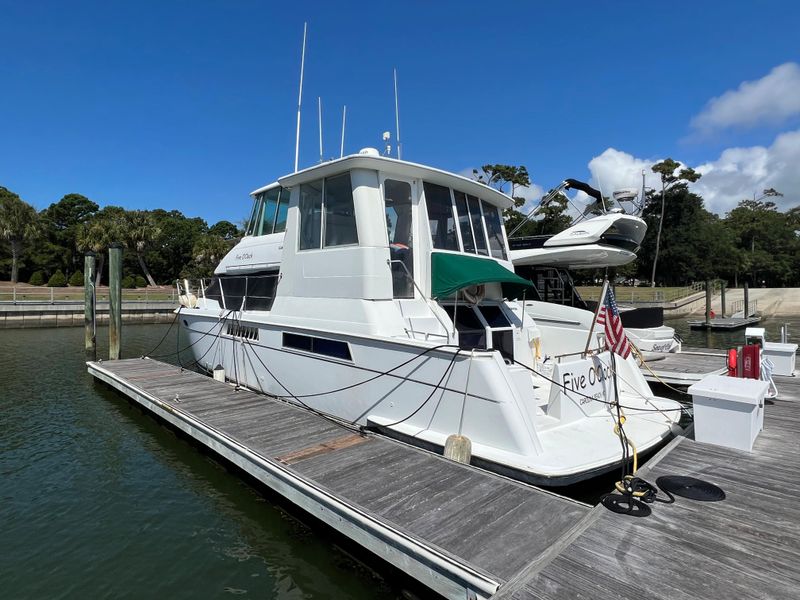 1996 Carver 500 Cockpit Motor Yacht