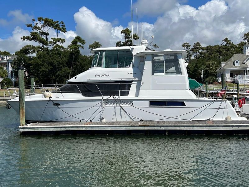 1996 Carver 500 Cockpit Motor Yacht