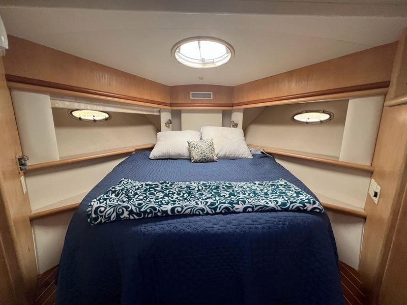 1996 Carver 500 Cockpit Motor Yacht