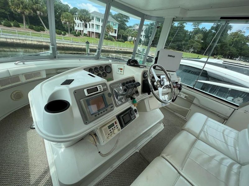 1996 Carver 500 Cockpit Motor Yacht