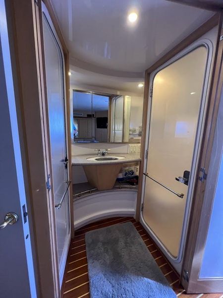 1996 Carver 500 Cockpit Motor Yacht