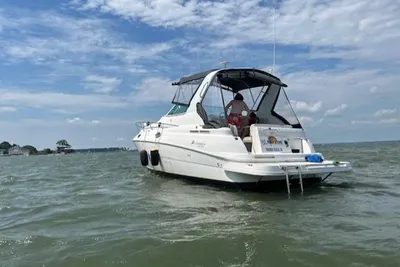 Cruisers Yachts 2870 Express