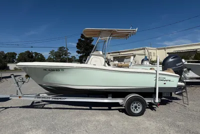 Pioneer 197 Islander