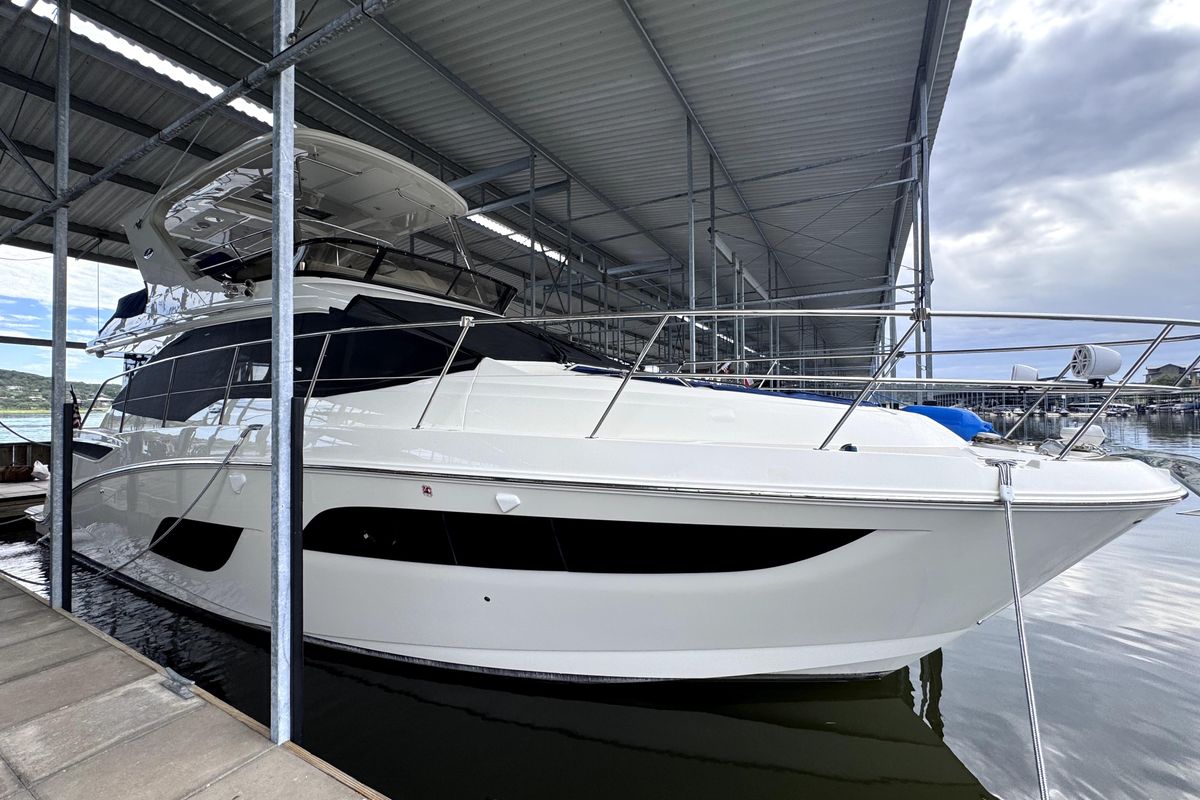2018 Sea Ray 46 