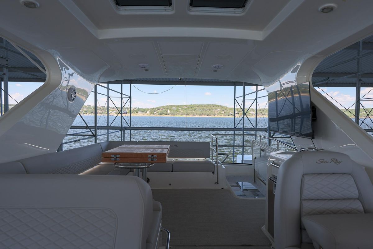 2018 Sea Ray 46 
