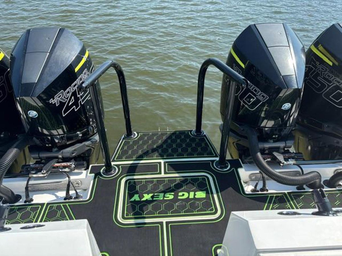 2020 Prowler 42 