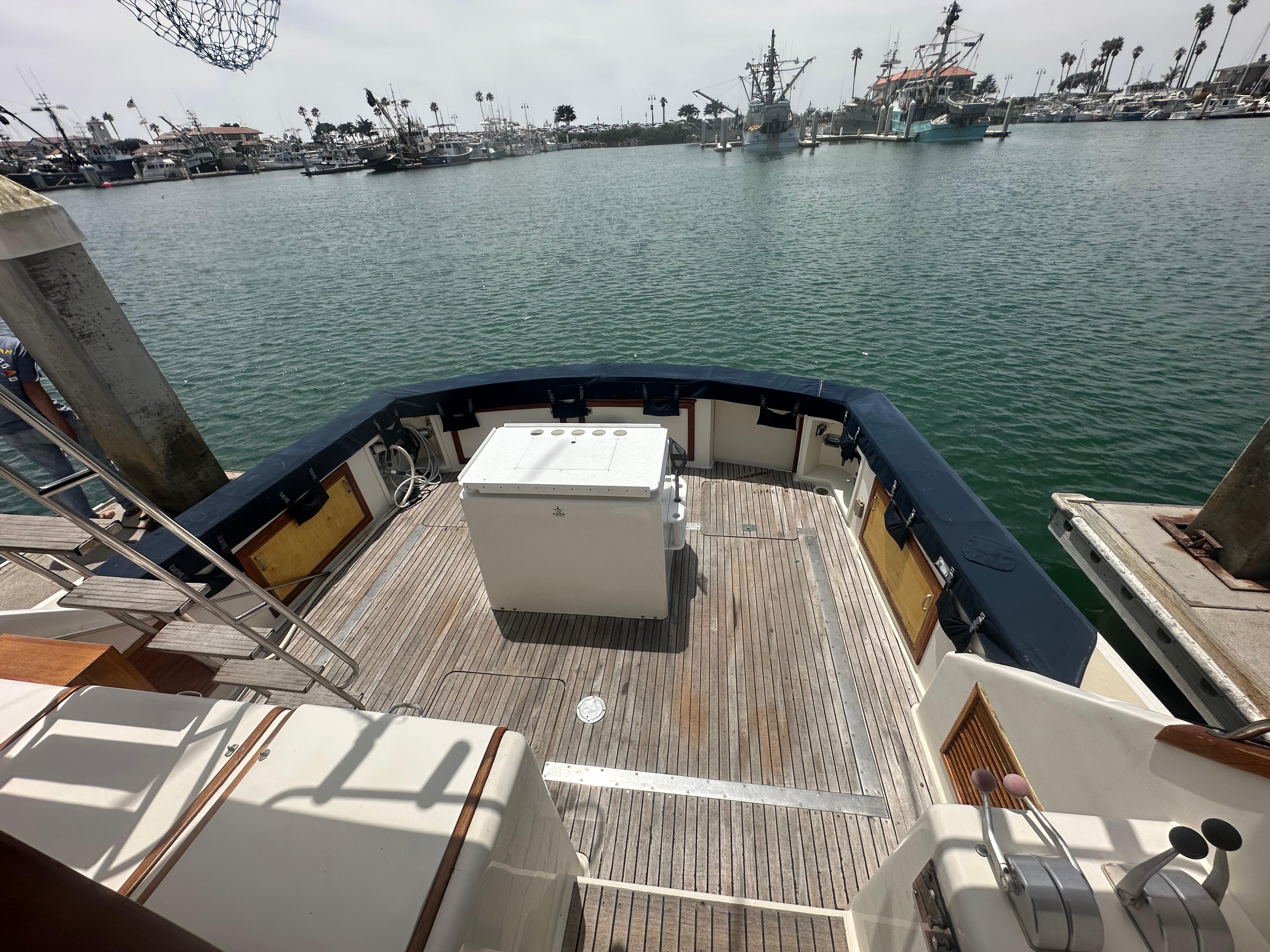 Yacht Photo 27