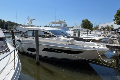 Yacht